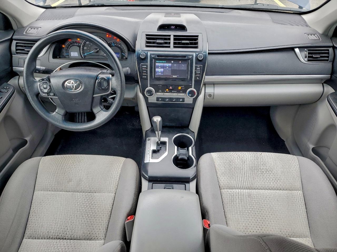 2014 TOYOTA CAMRY L photo 8