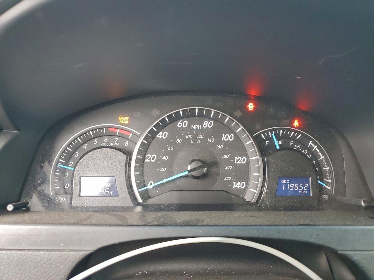 2014 TOYOTA CAMRY L photo 9