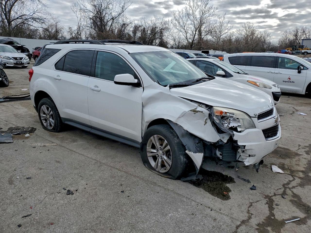 2014 CHEVROLET EQUINOX LT photo 4