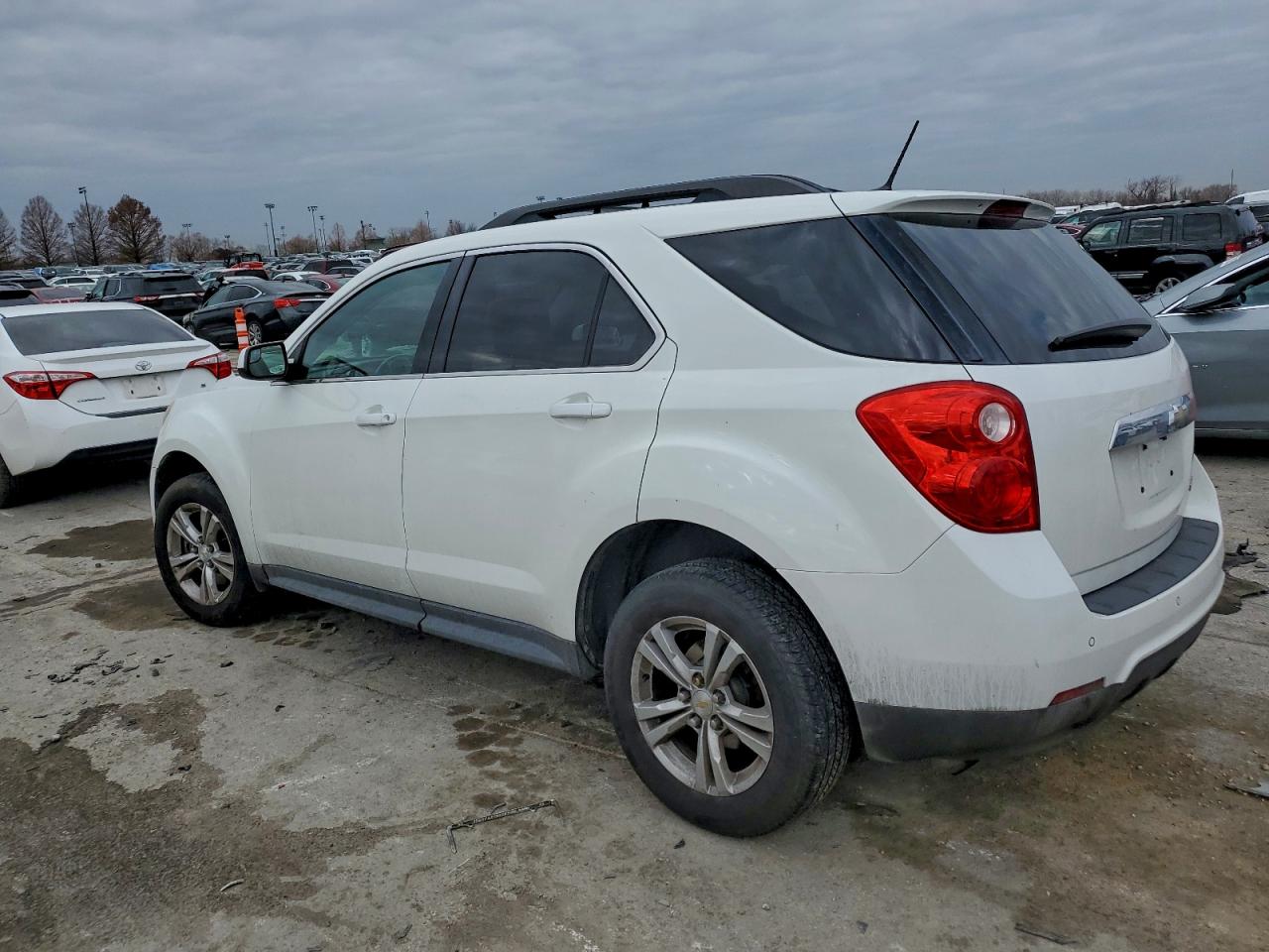 2014 CHEVROLET EQUINOX LT photo 2
