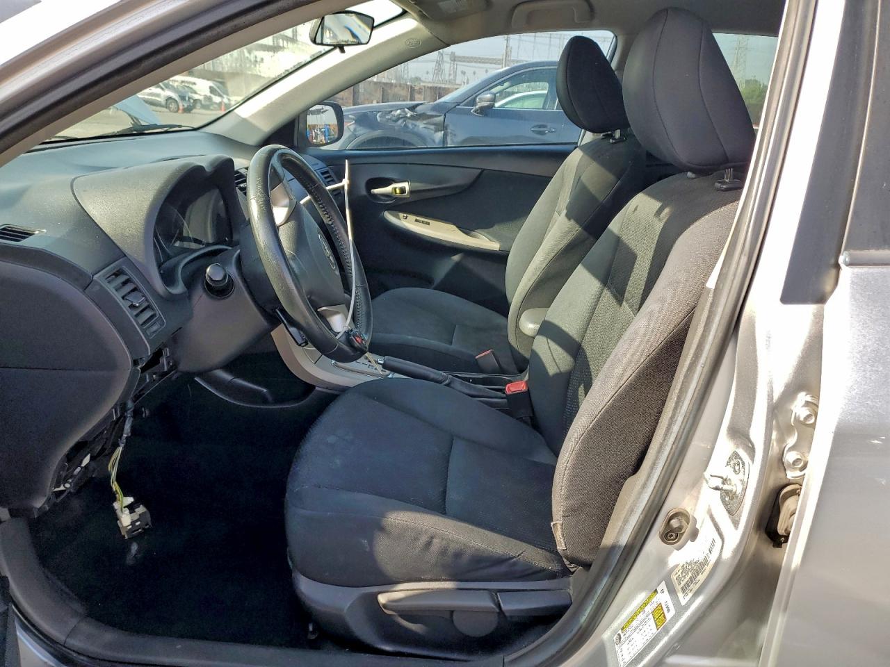 2010 TOYOTA COROLLA BASE photo 13