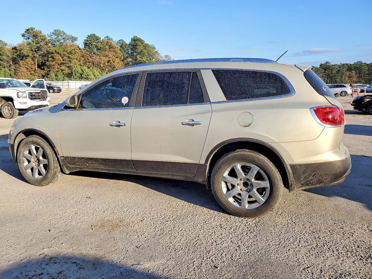2008 BUICK ENCLAVE CXL photo 2