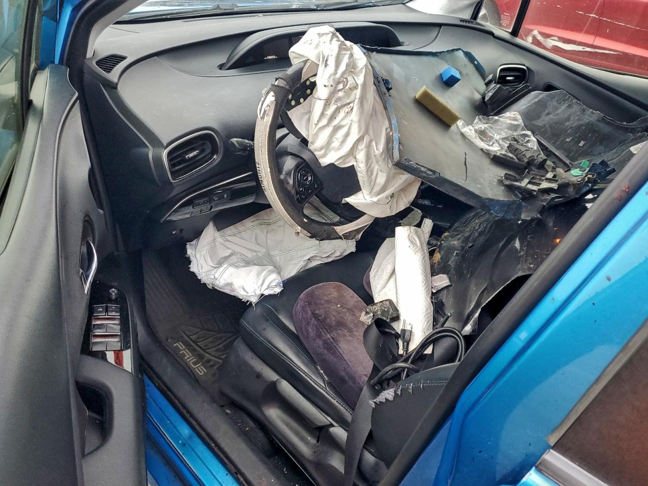 2019 TOYOTA PRIUS photo 22