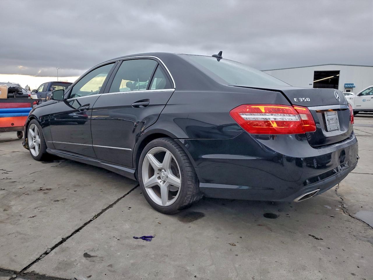 2011 MERCEDES-BENZ E 350 photo 2