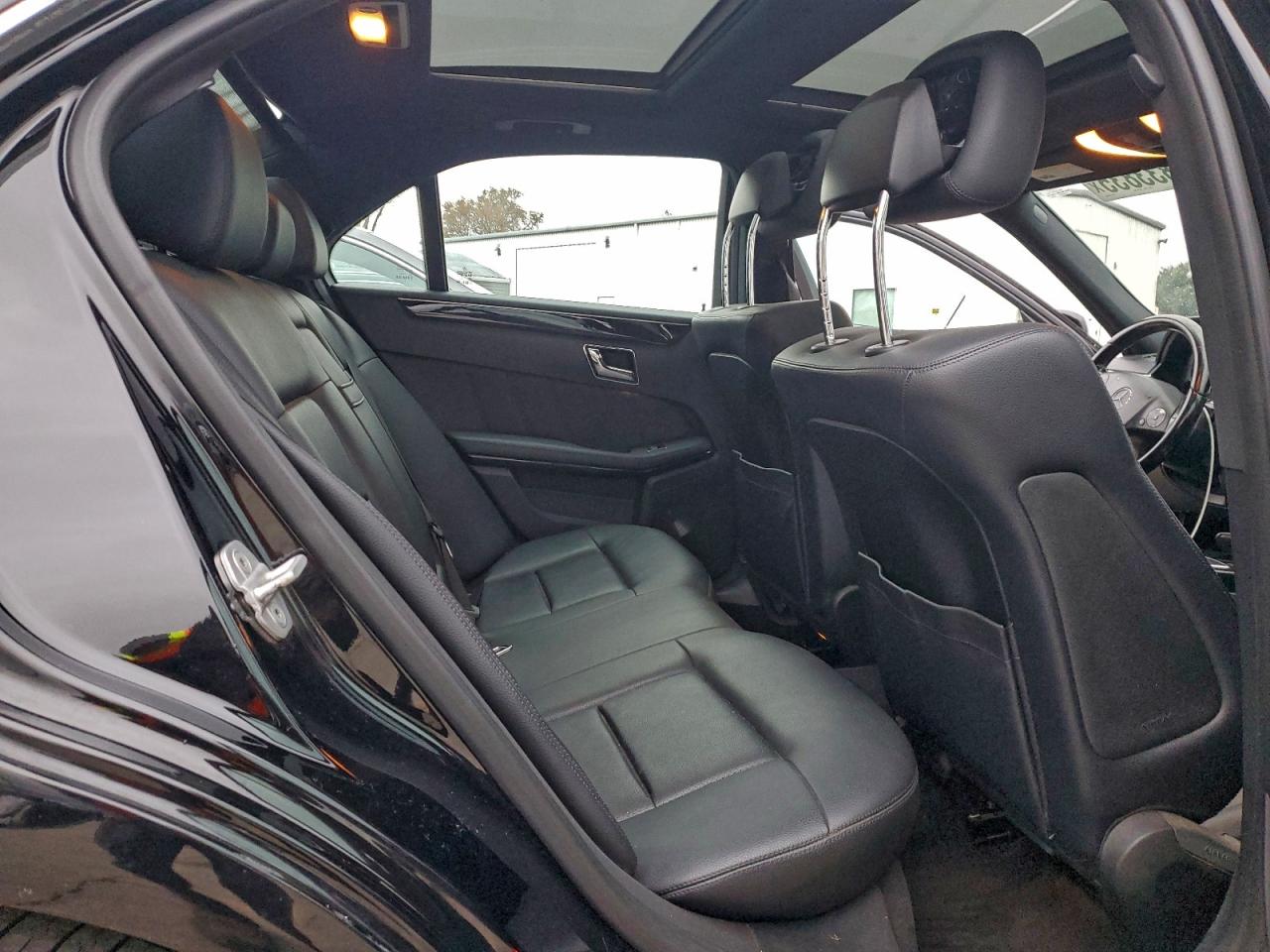 2011 MERCEDES-BENZ E 350 photo 10