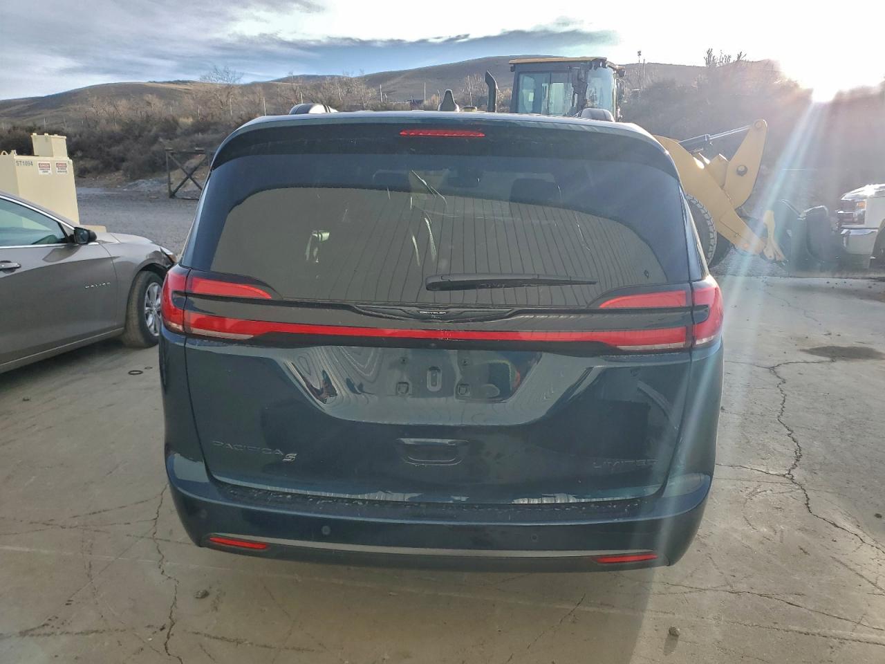 2025 CHRYSLER PACIFICA LIMITED photo 6