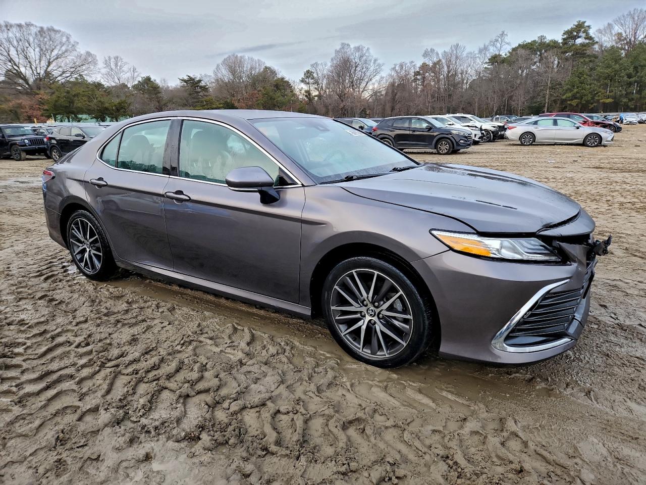2023 TOYOTA CAMRY XLE photo 4