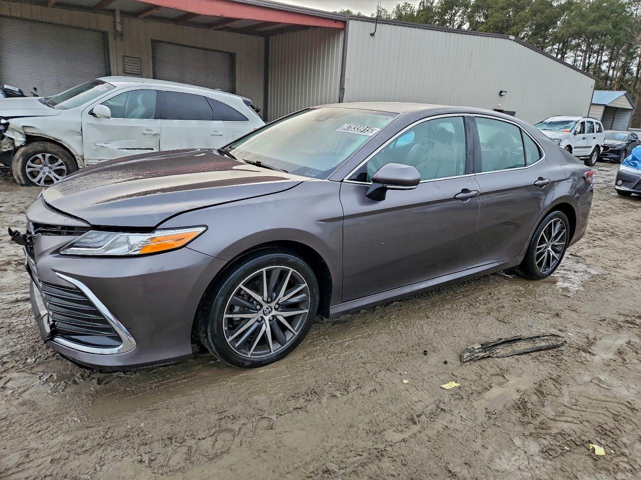 2023 TOYOTA CAMRY