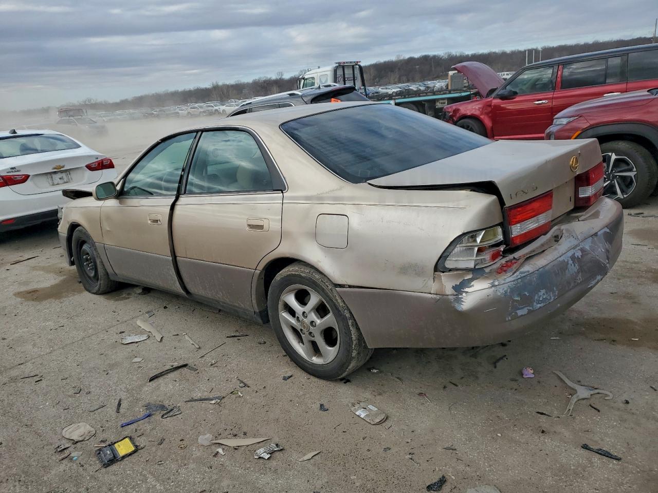 2000 LEXUS ES 300 photo 2