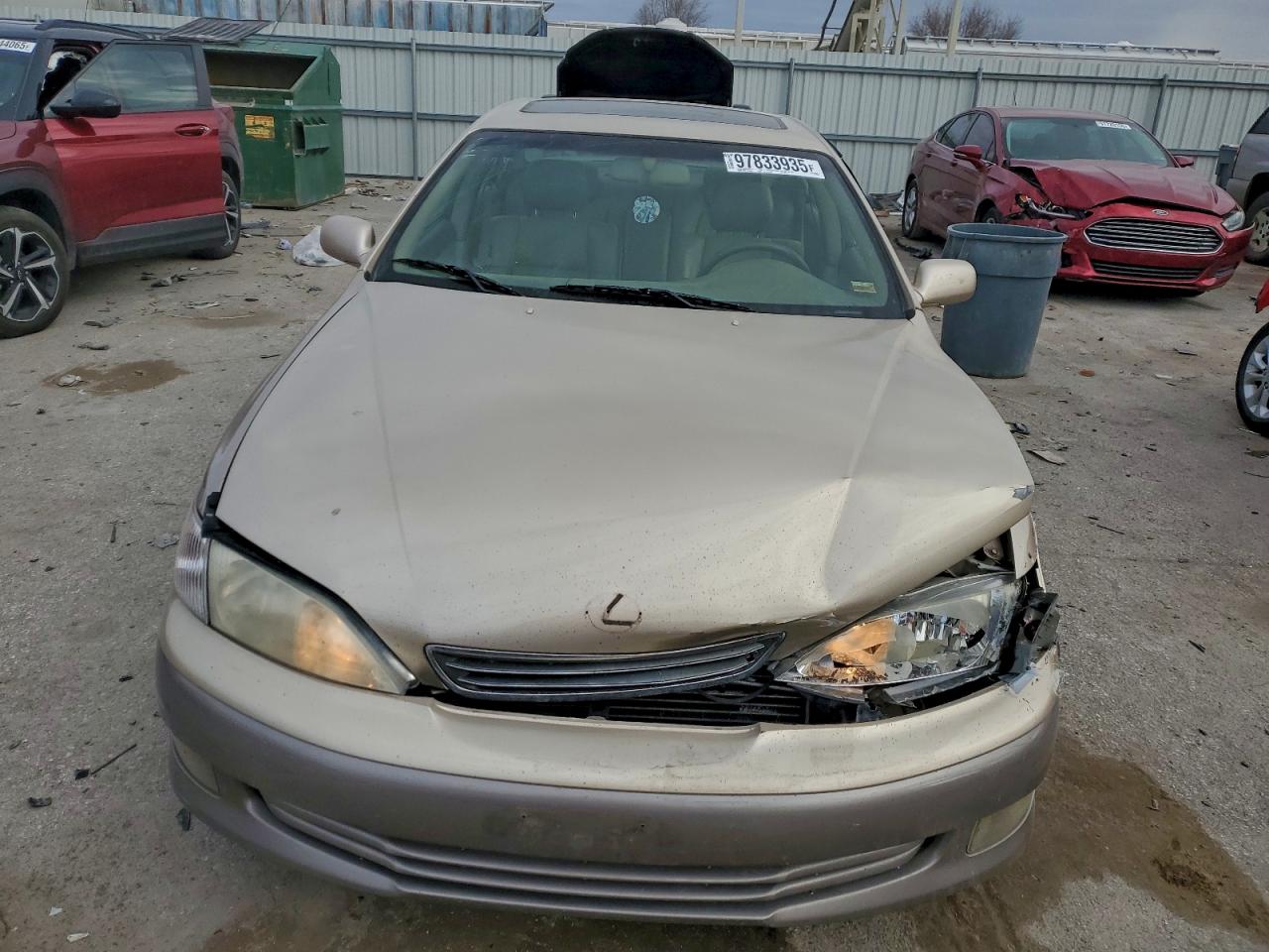 2000 LEXUS ES 300 photo 5