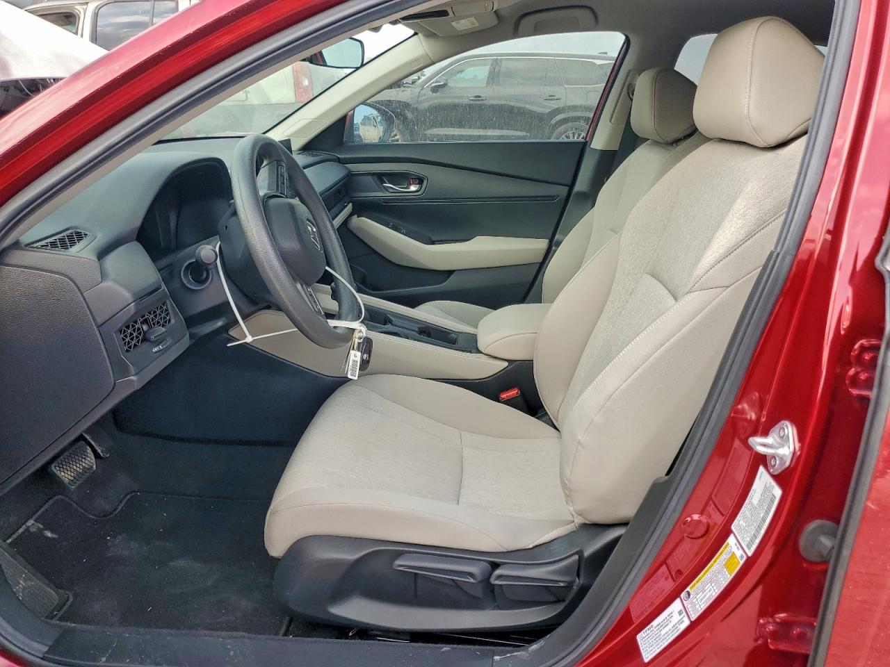 2025 HONDA ACCORD LX photo 7