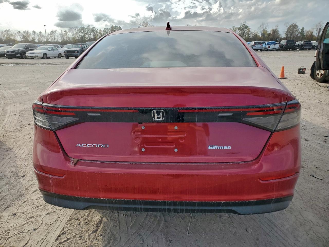 2025 HONDA ACCORD LX photo 6
