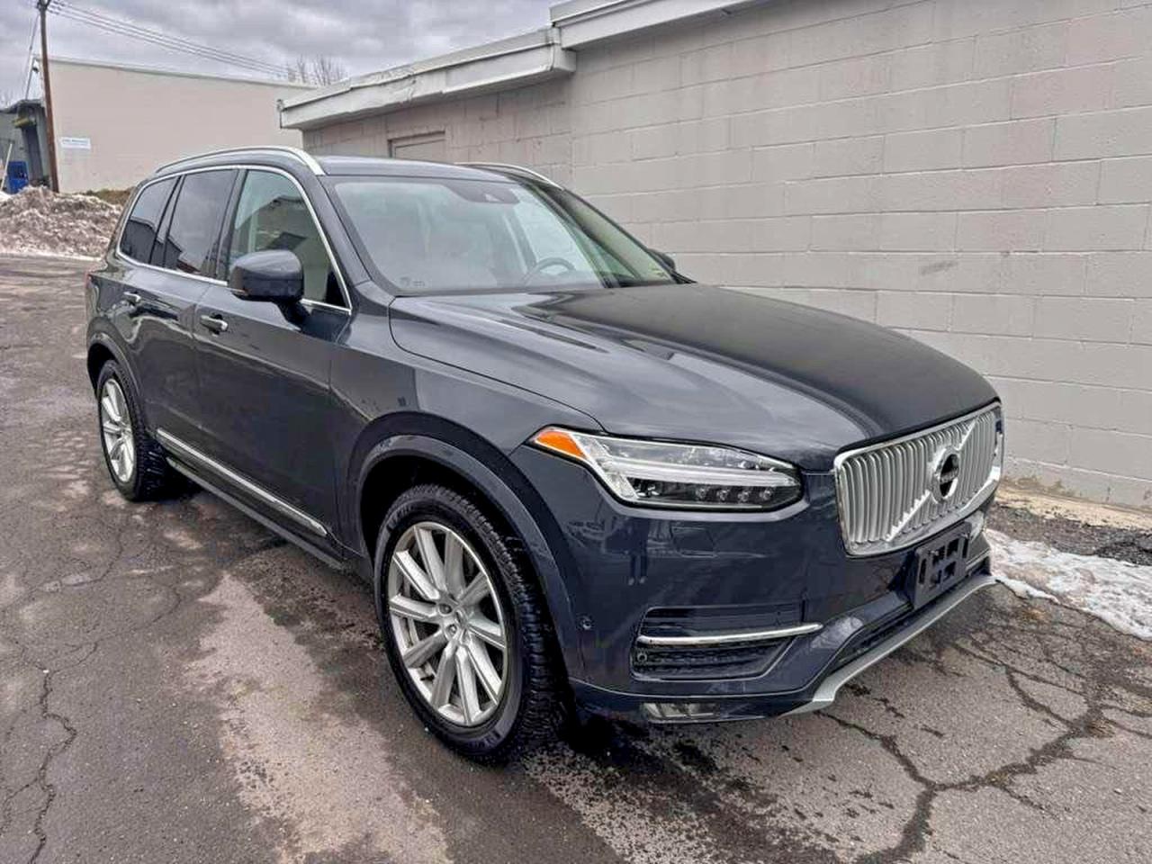 2016 VOLVO XC90 T6 — NORMAL WEAR damage — photo 1