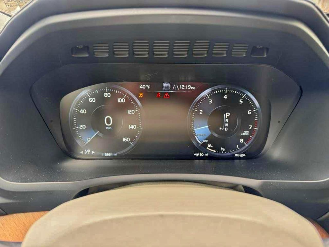 2016 VOLVO XC90 T6 photo 8