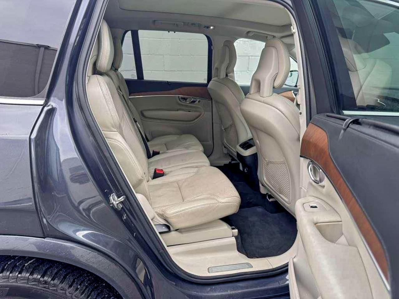 2016 VOLVO XC90 T6 photo 6
