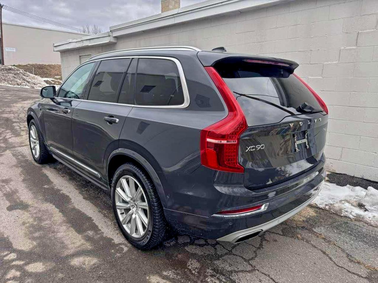 2016 VOLVO XC90 T6 photo 3