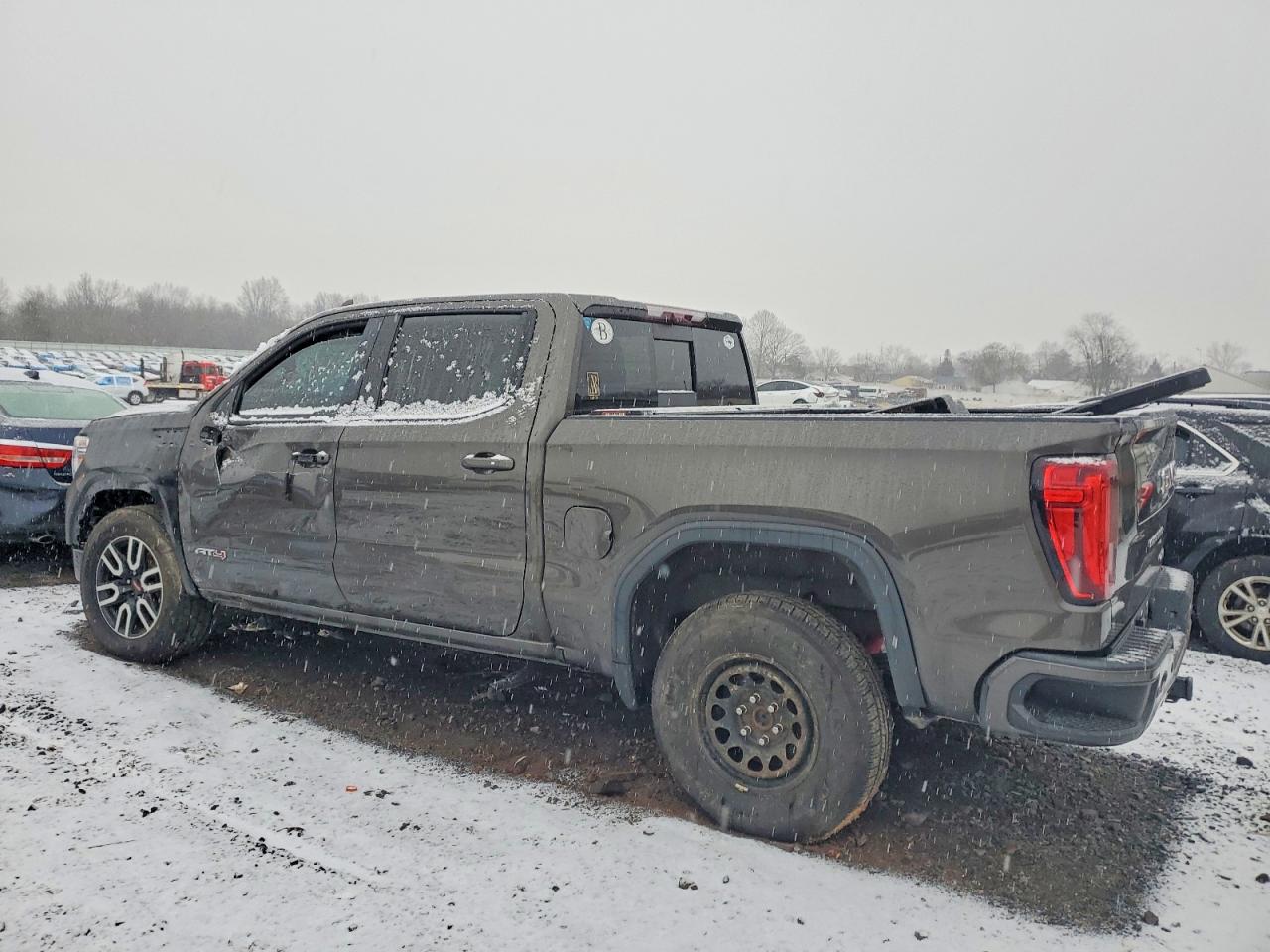 2020 GMC SIERRA K1500 AT4 photo 2