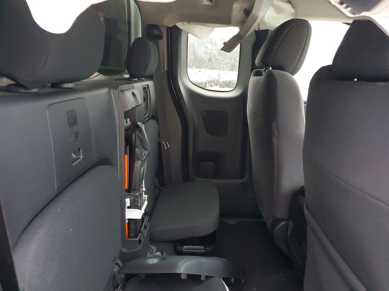 2024 NISSAN FRONTIER S photo 10
