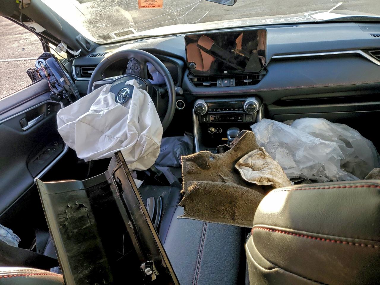 2024 TOYOTA RAV4 PRIME XSE photo 15