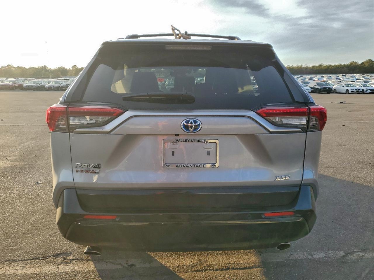 2024 TOYOTA RAV4 PRIME XSE photo 11