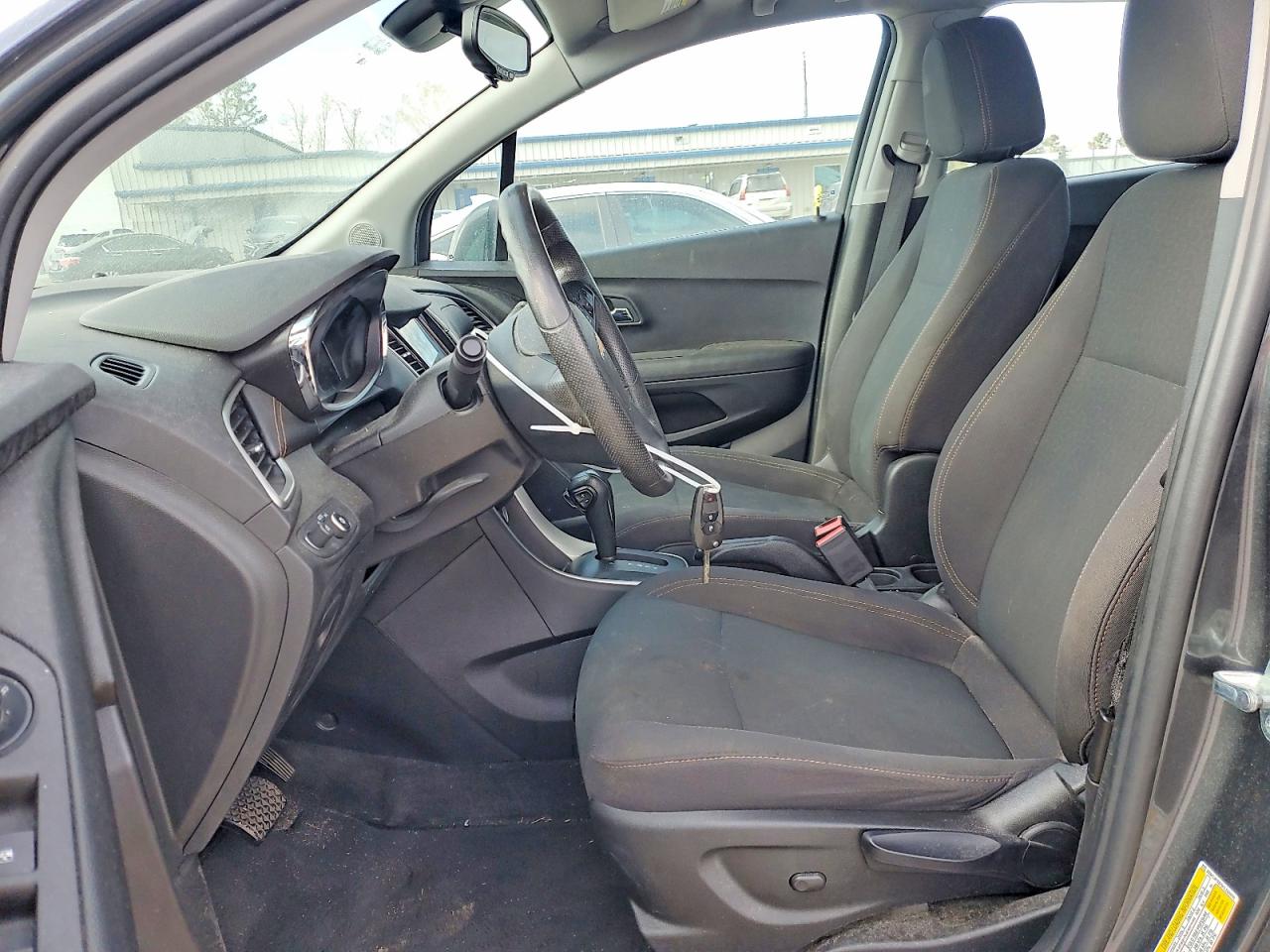 2019 CHEVROLET TRAX LS photo 13