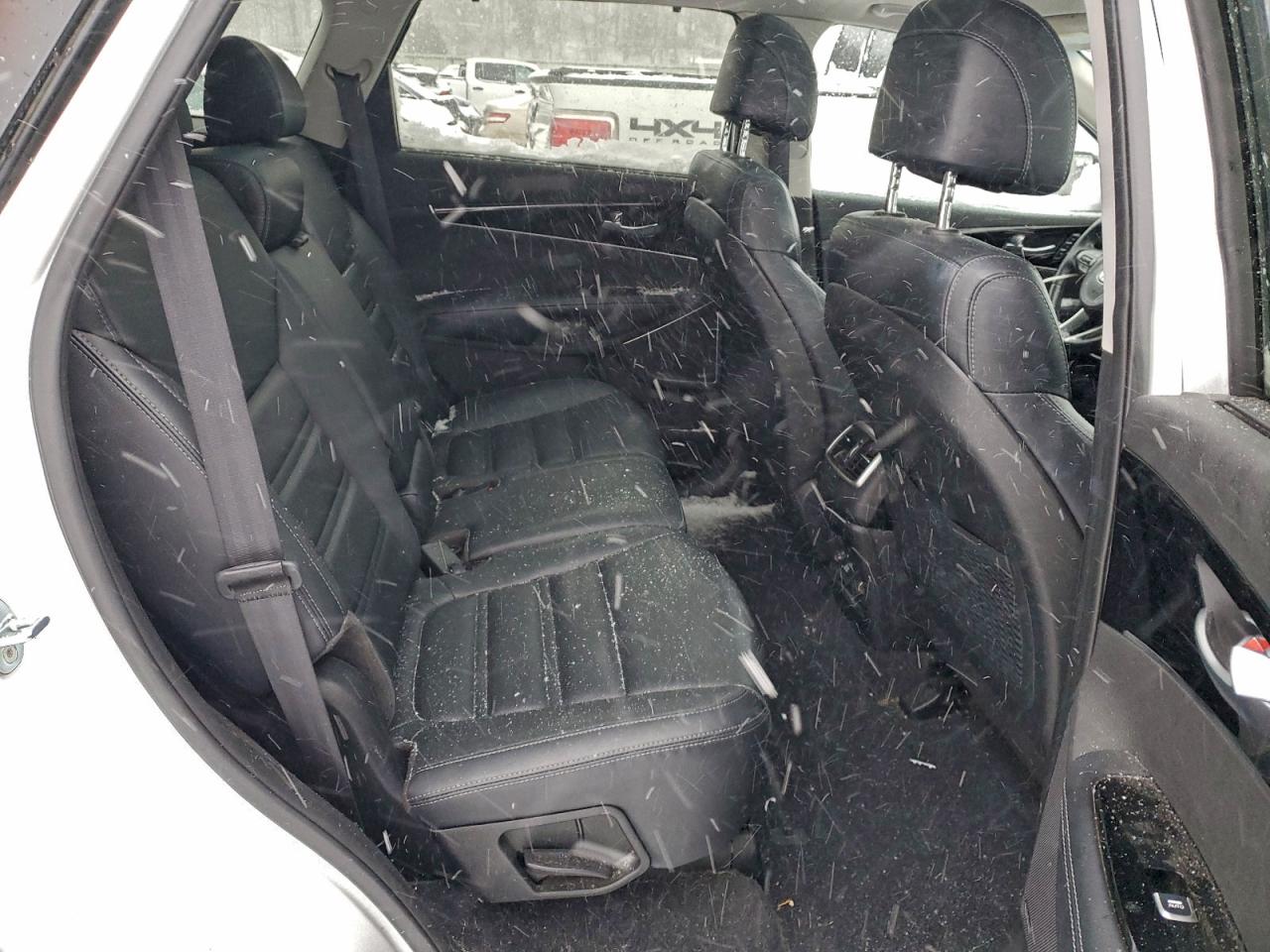 2017 KIA SORENTO SX photo 11