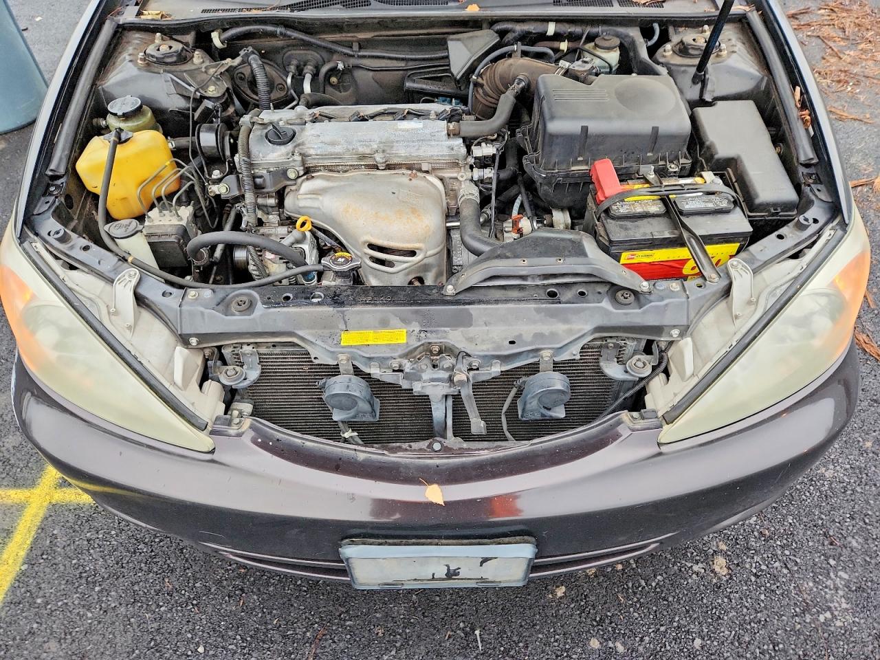 2002 TOYOTA CAMRY LE photo 11