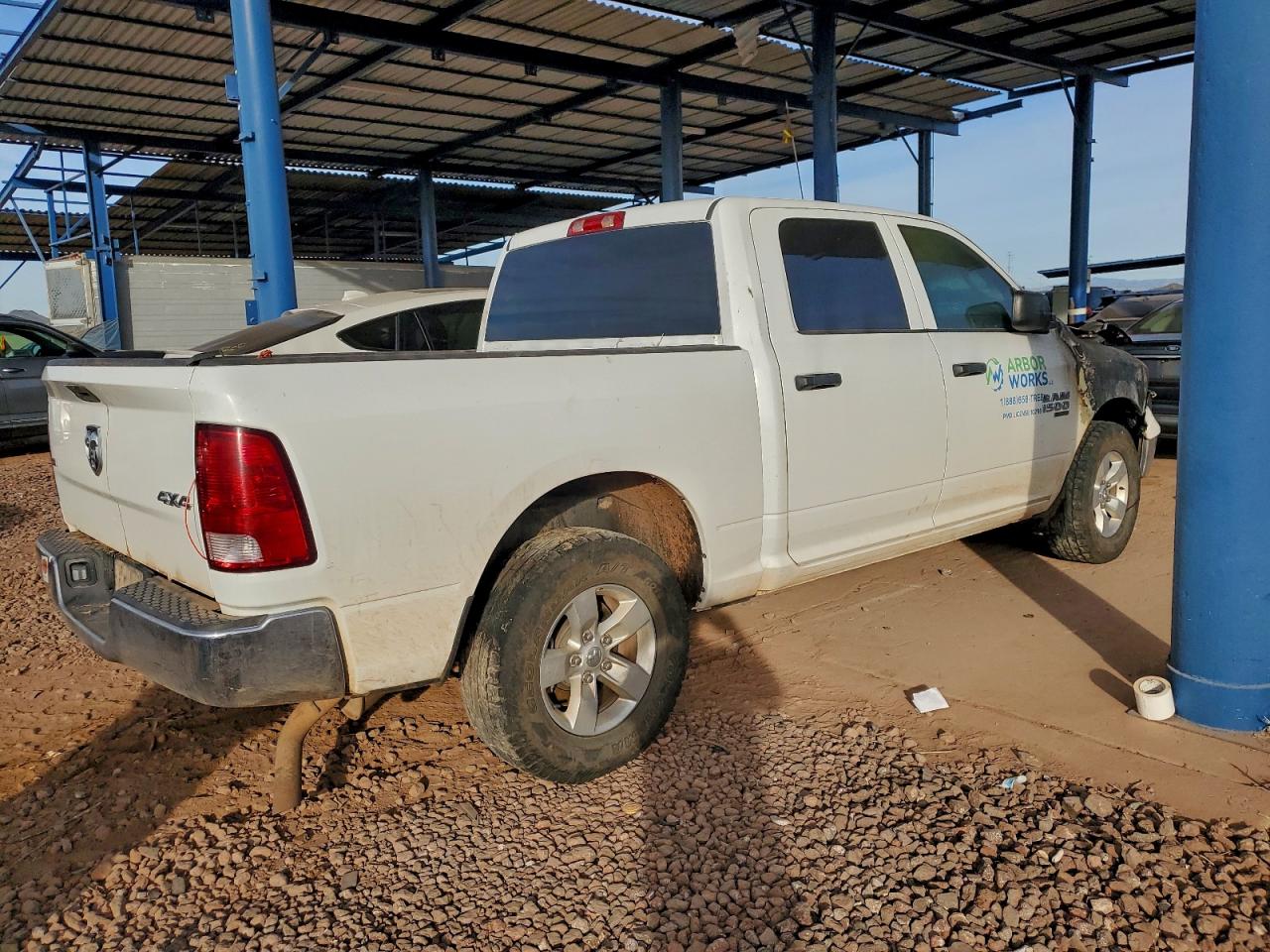 2023 RAM 1500 CLASSIC SLT photo 5