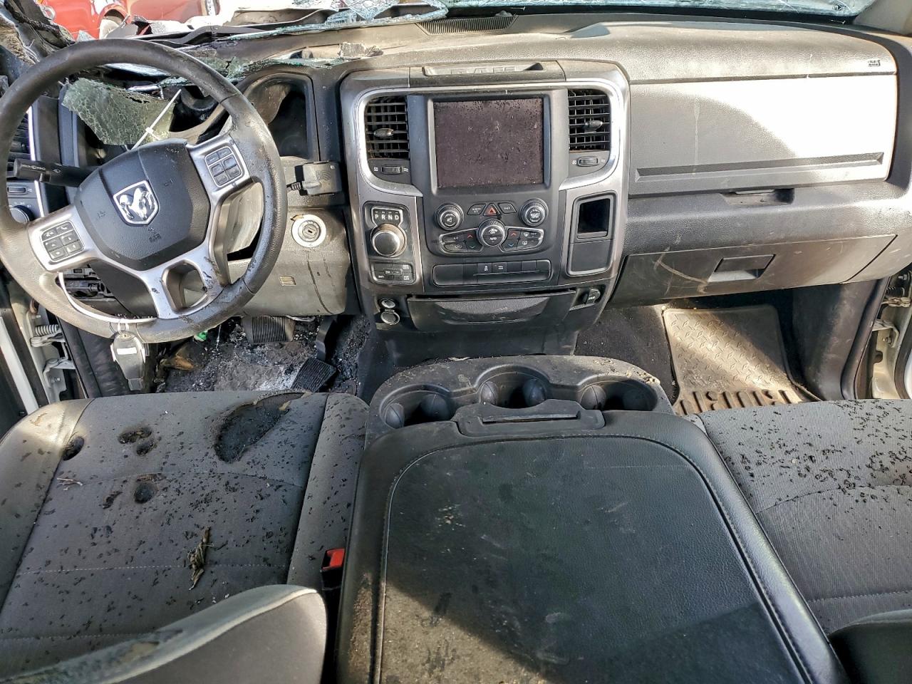 2023 RAM 1500 CLASSIC SLT photo 15