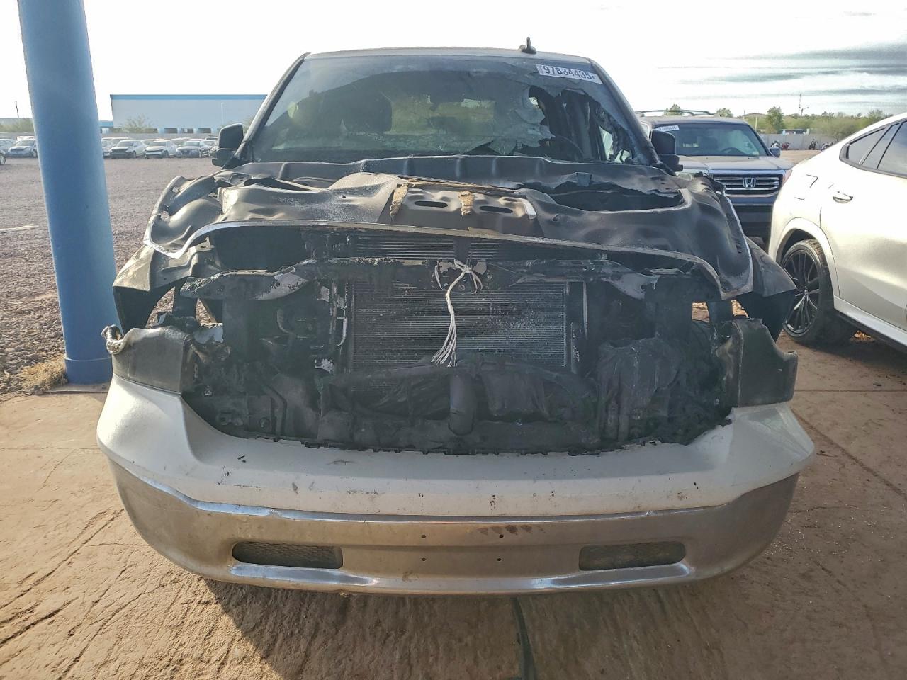 2023 RAM 1500 CLASSIC SLT photo 9