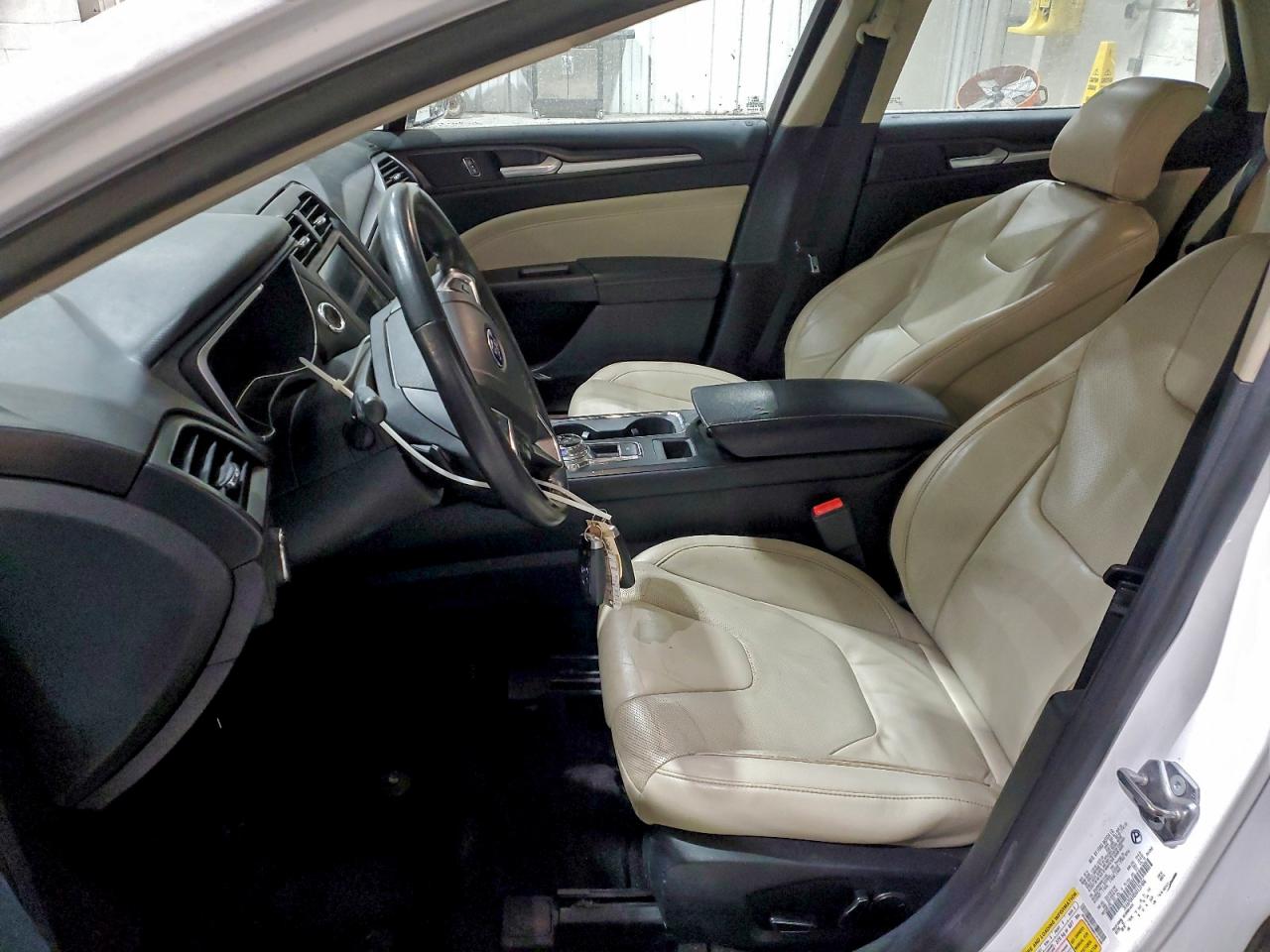 2017 FORD FUSION TITANIUM photo 19