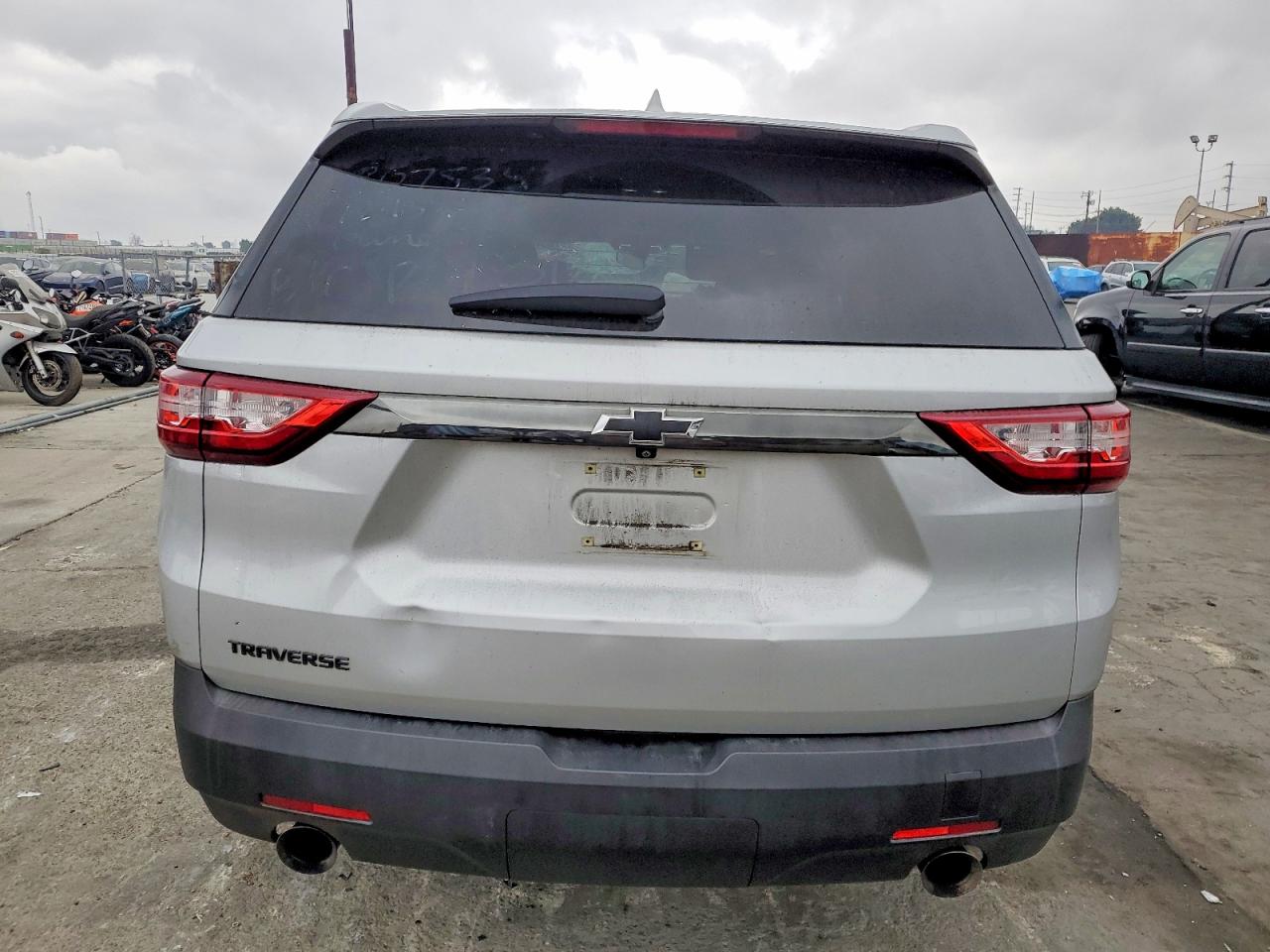 2020 CHEVROLET TRAVERSE LS photo 6