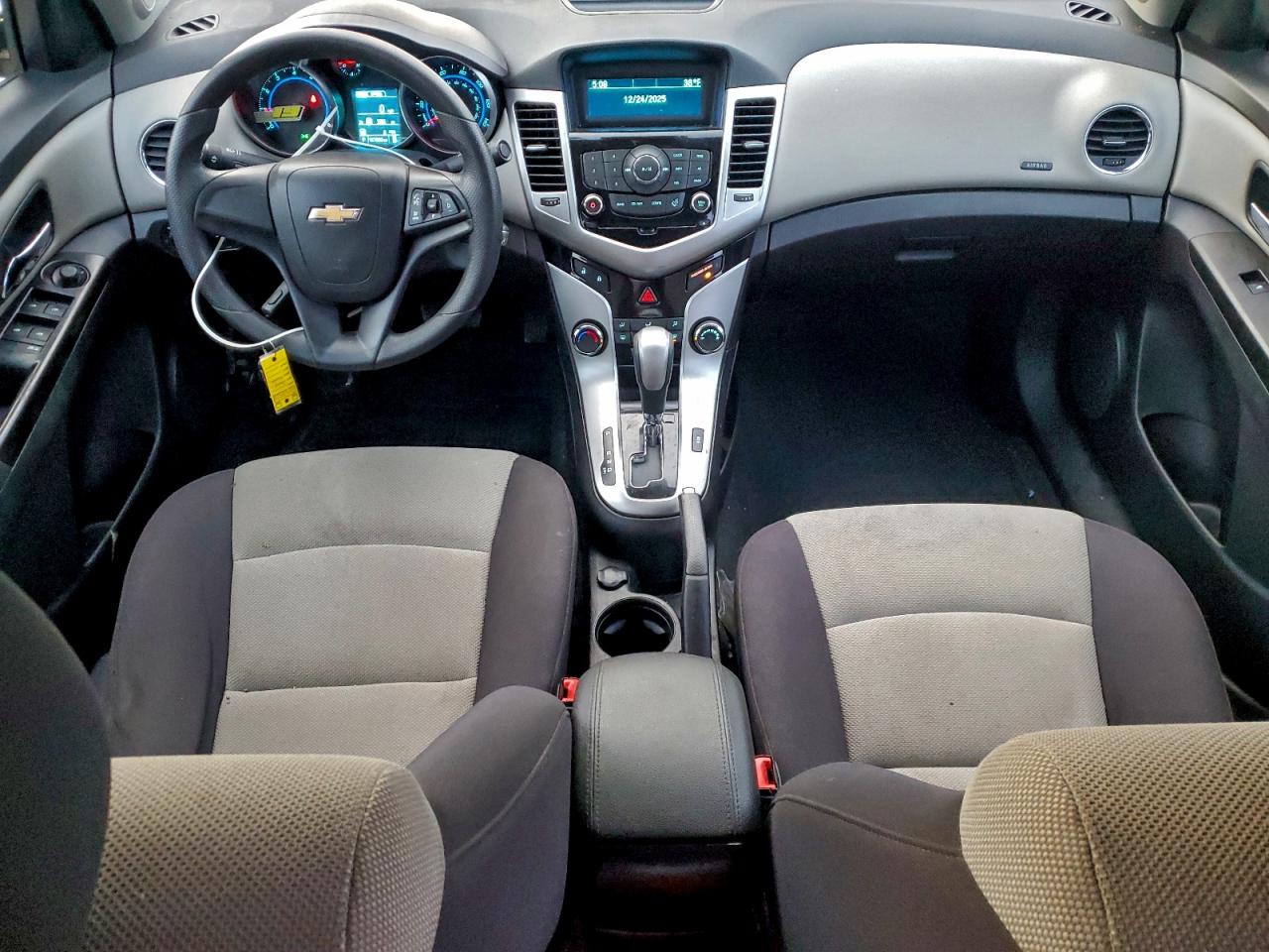 2013 CHEVROLET CRUZE LS photo 8