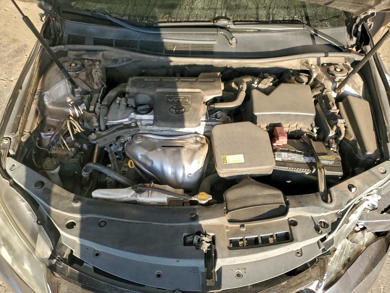 2015 TOYOTA CAMRY LE photo 31