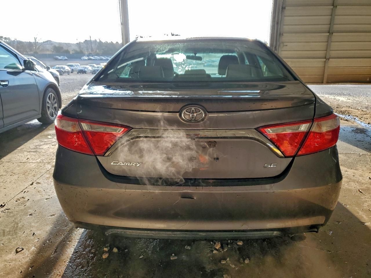 2015 TOYOTA CAMRY LE photo 16