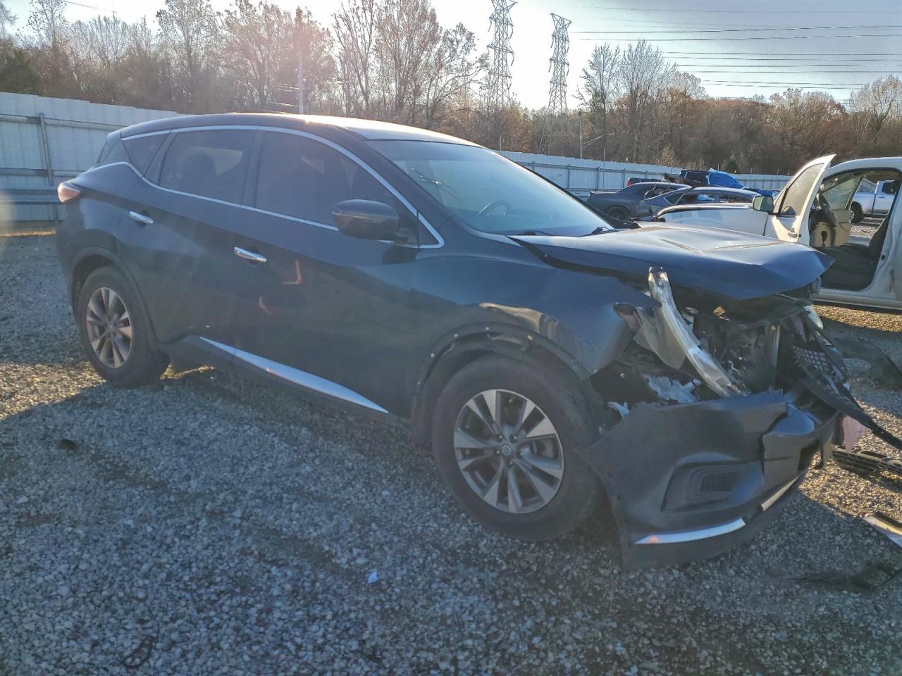 2018 NISSAN MURANO S photo 4