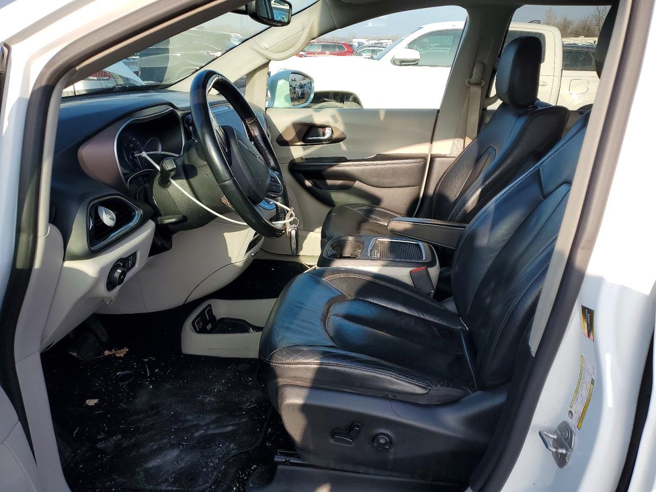 2019 CHRYSLER PACIFICA TOURING L PLUS photo 13