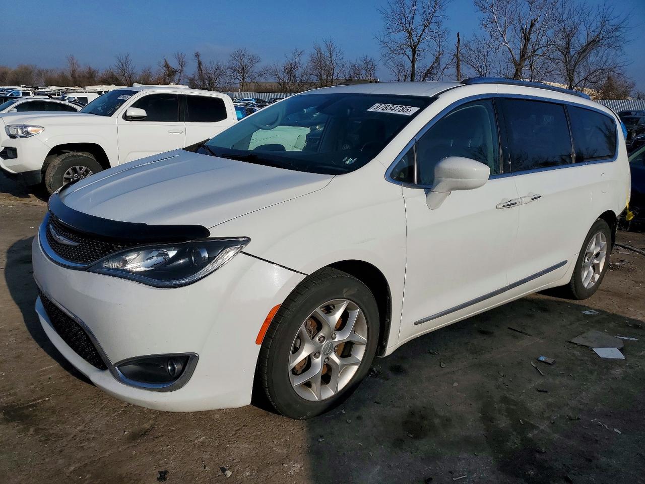 2019 CHRYSLER PACIFICA TOURING L PLUS — REAR END damage — photo 1