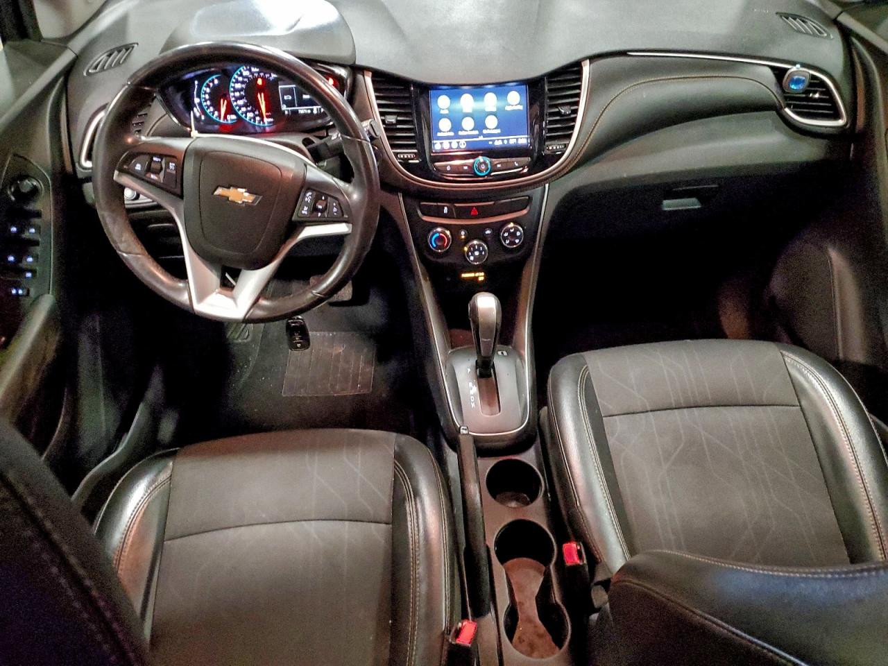 2018 CHEVROLET TRAX 1LT photo 8
