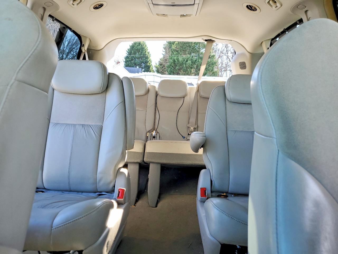 2010 CHRYSLER TOWN & COUNTRY LIMITED photo 10