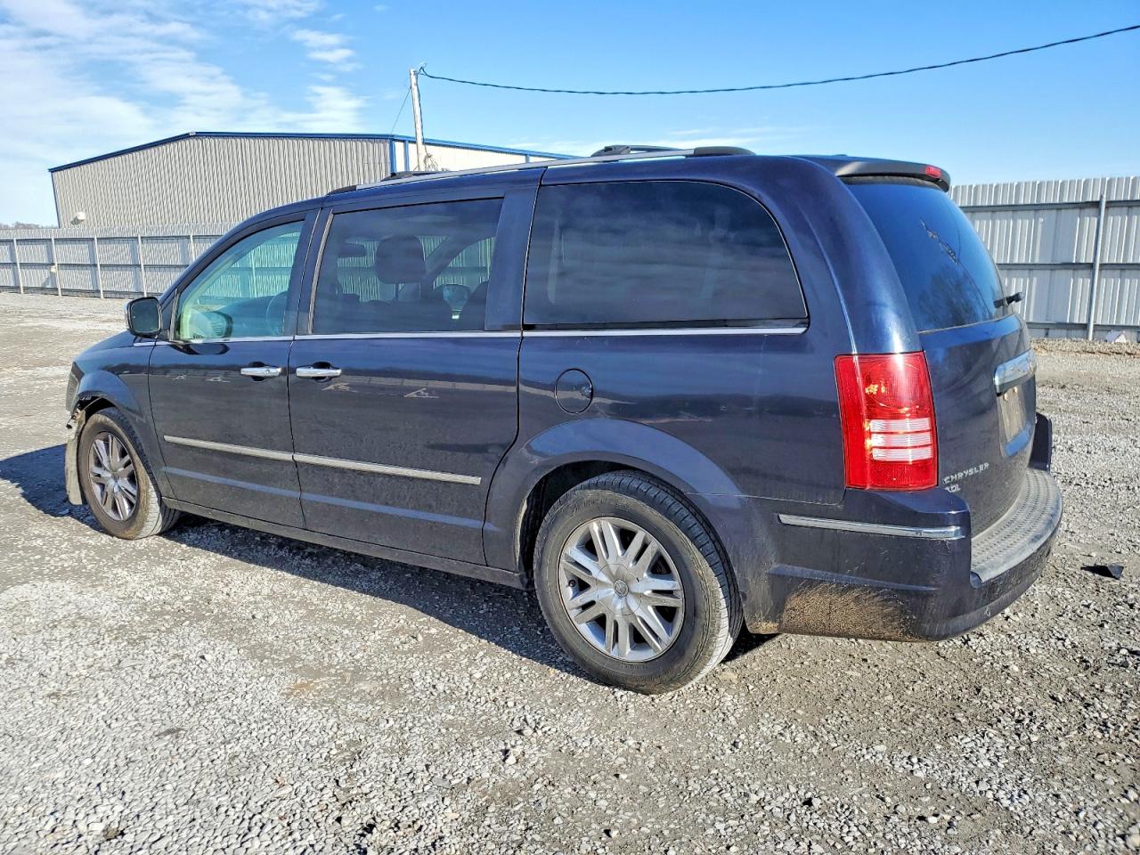 2010 CHRYSLER TOWN & COUNTRY LIMITED photo 2