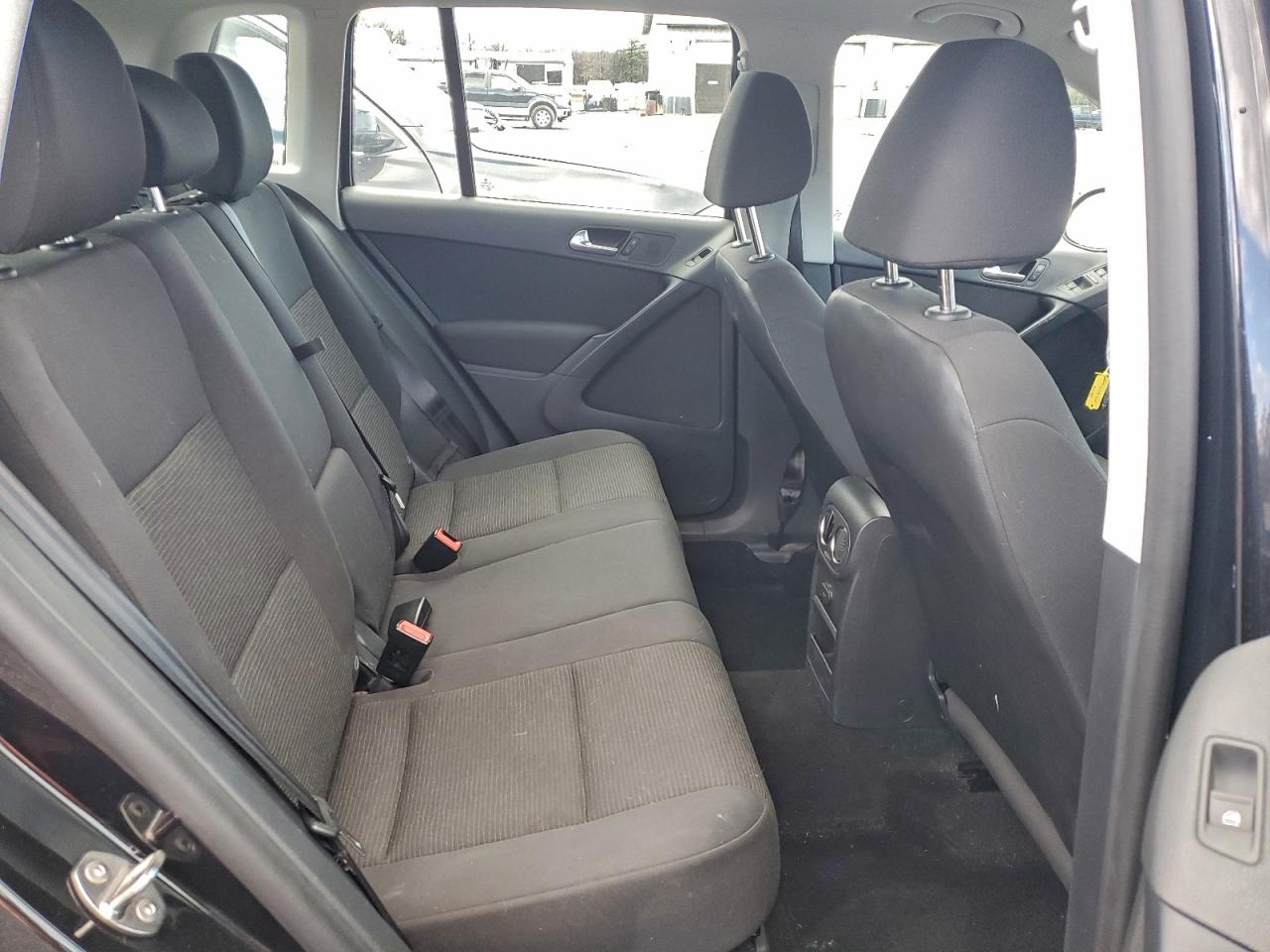 2017 VOLKSWAGEN TIGUAN S photo 11