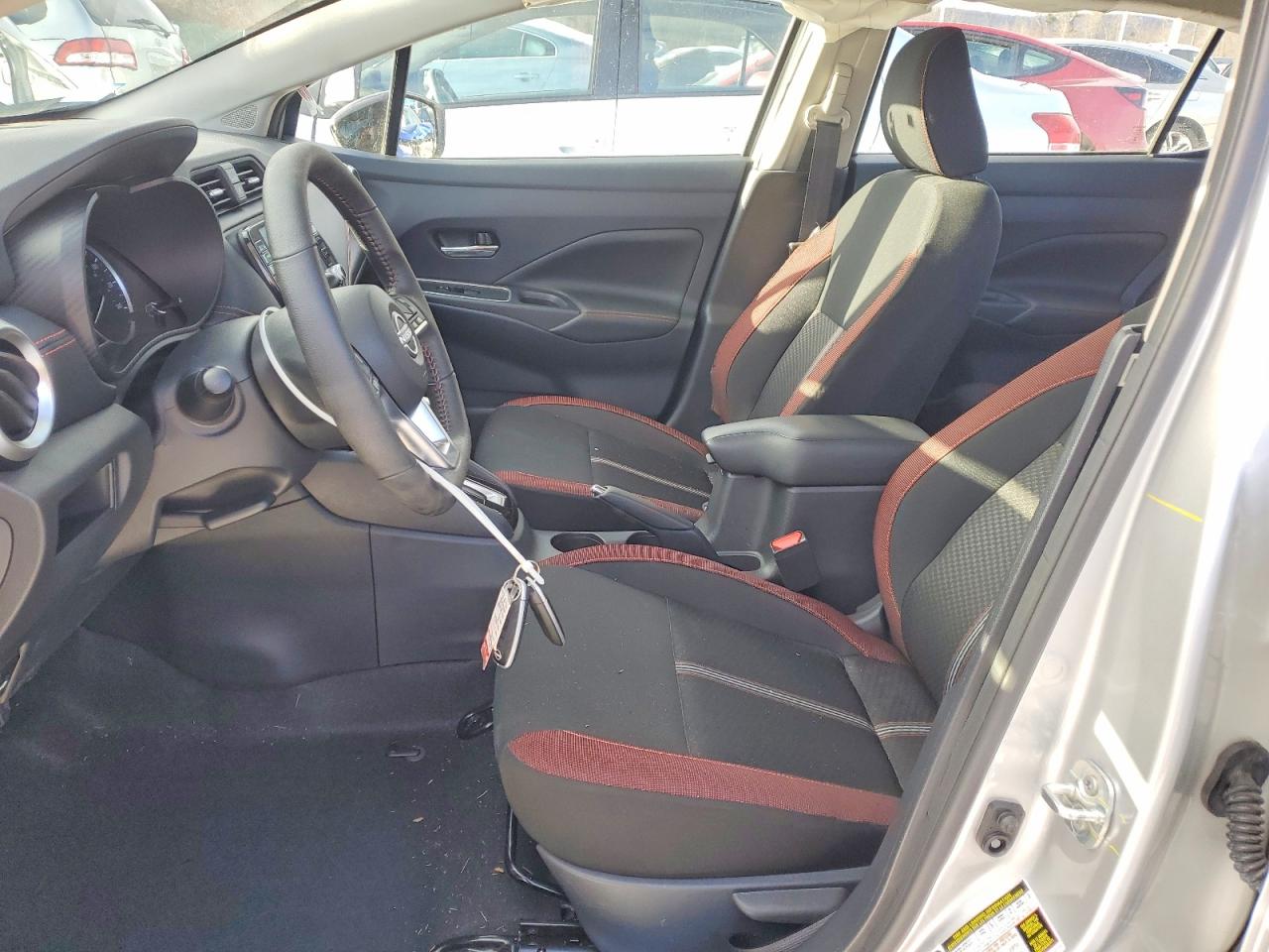 2025 NISSAN VERSA SR photo 7