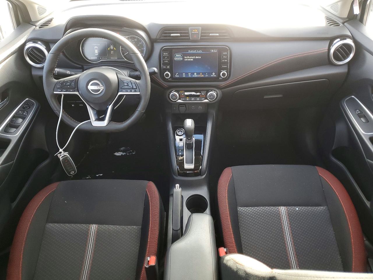 2025 NISSAN VERSA SR photo 8