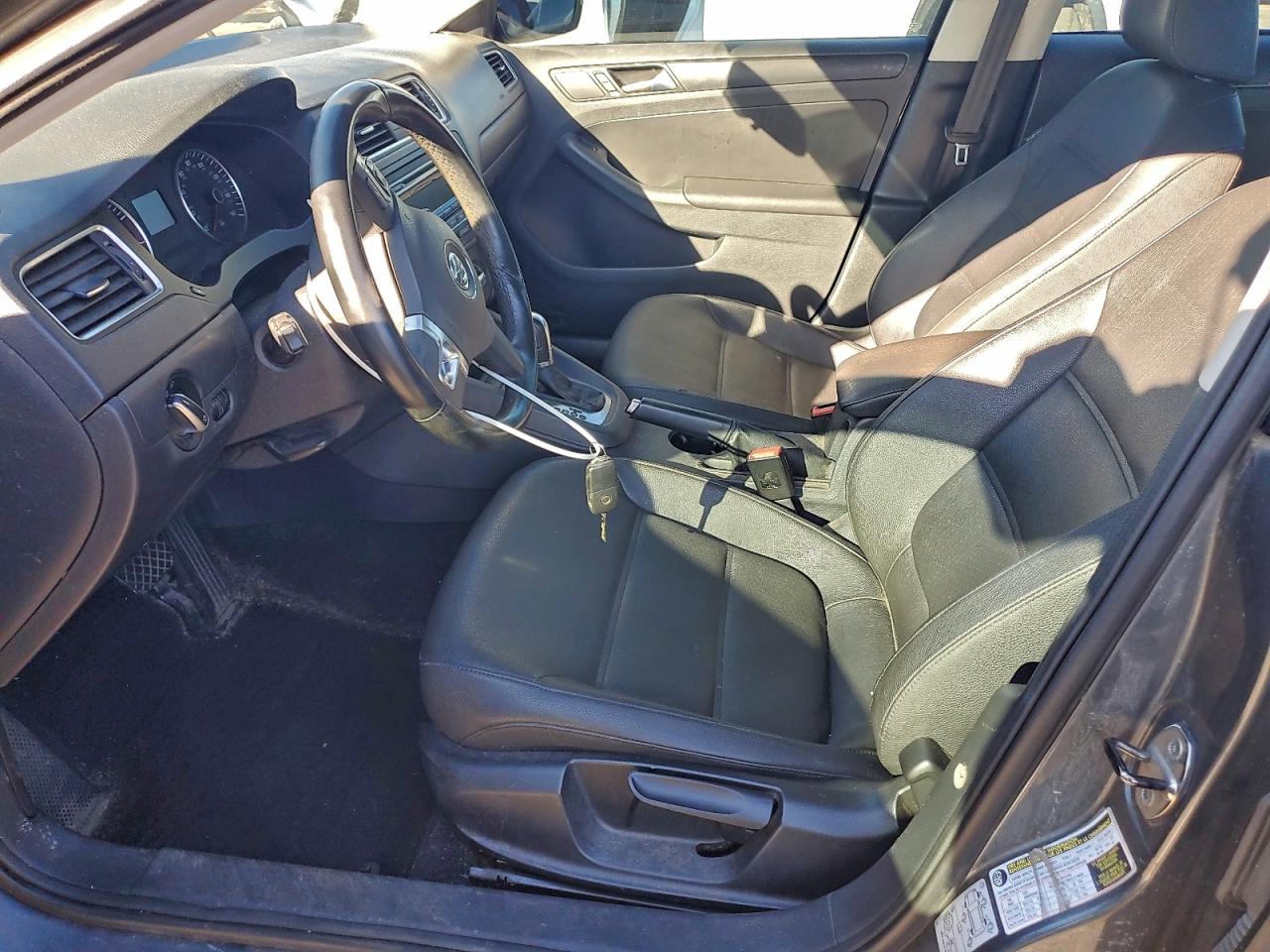 2012 VOLKSWAGEN JETTA SE photo 7