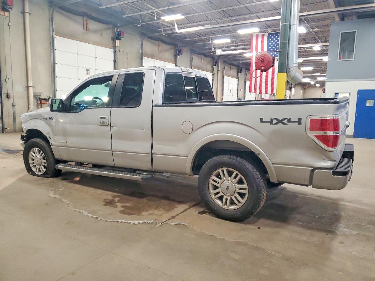 2013 FORD F150 SUPER CAB photo 2