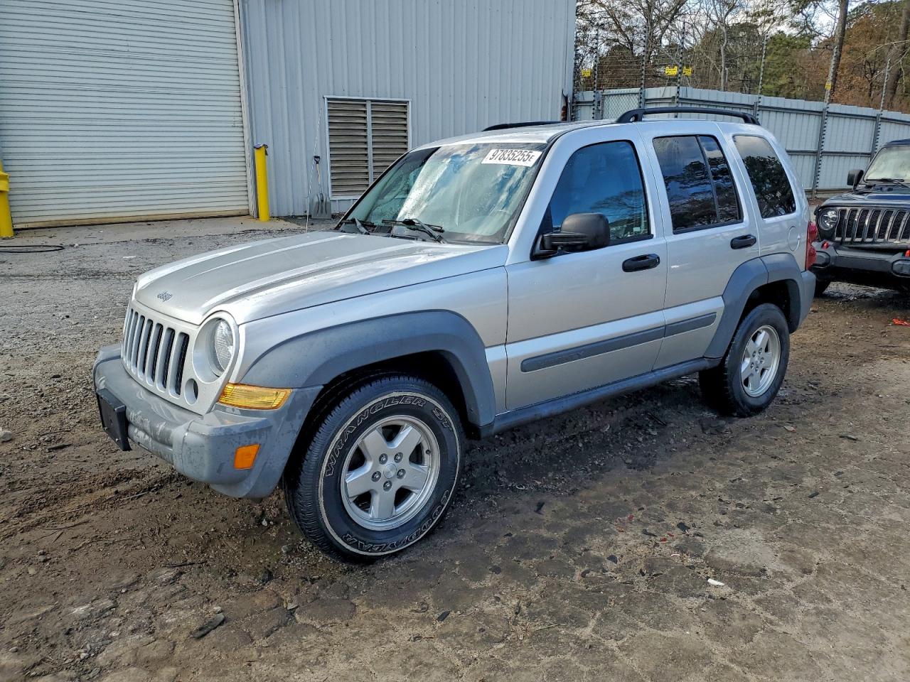 2005 JEEP LIBERTY