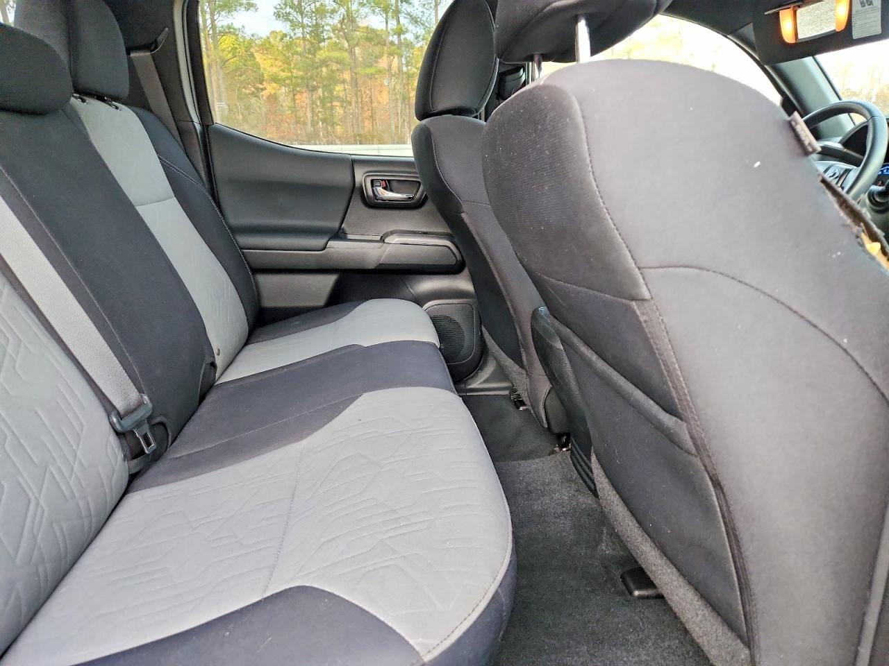 2021 TOYOTA TACOMA DOUBLE CAB photo 10