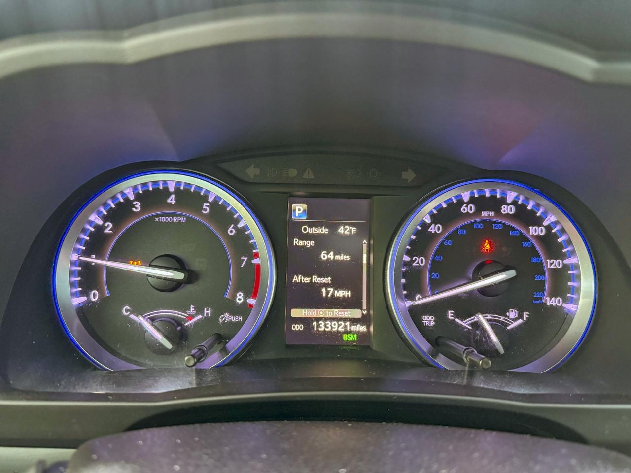 2019 TOYOTA HIGHLANDER SE photo 8