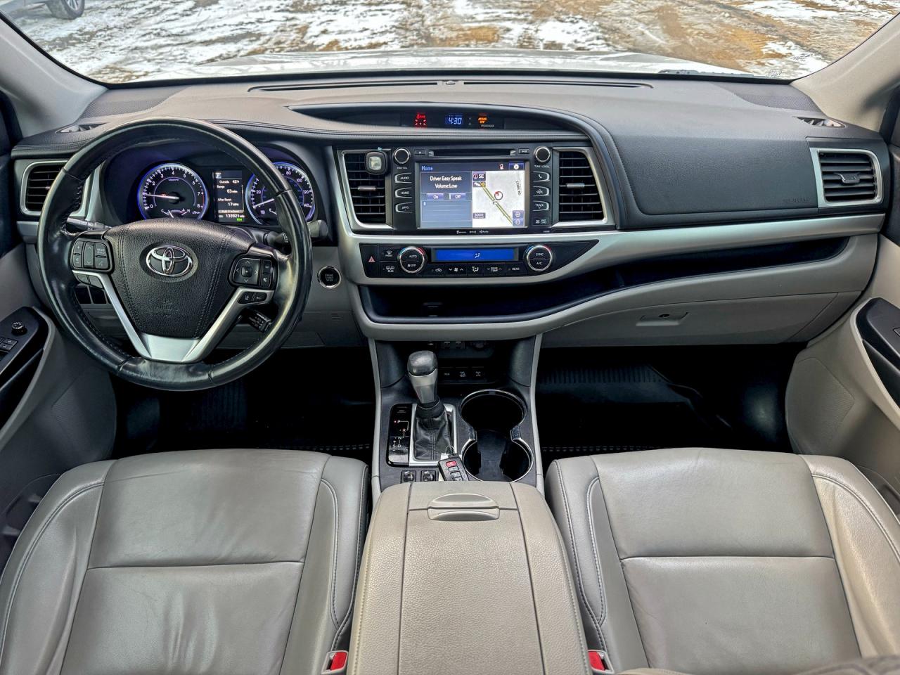 2019 TOYOTA HIGHLANDER SE photo 9